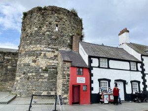 Smallest House in the UK
